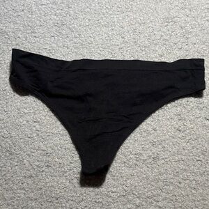 VS Seamless Thong XL